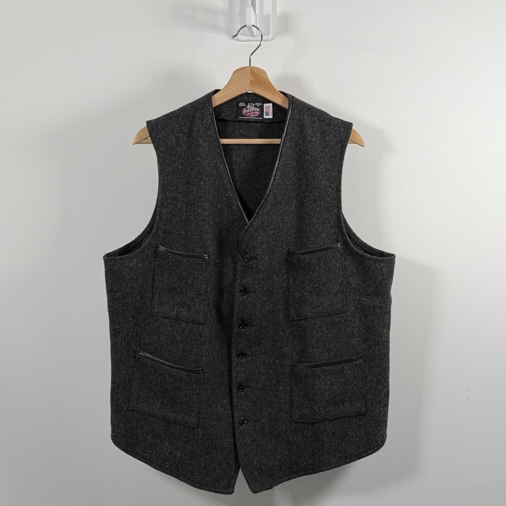 VTG Johnson Woolen Mills Vest Mens Large Grey Herringbone Wool Leather Trim USA